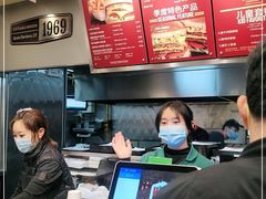 -The Habit Burger Grill 哈比特汉堡(爱琴海店)