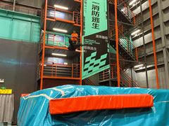 -极限PLAY运动娱乐新世界·团建派对表演休闲馆·室内高空游乐园