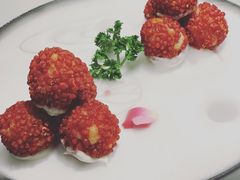 杨梅鳕鱼球-柳莺湖上·湖景餐厅·江南菜(西湖店)