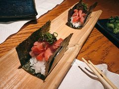 金枪鱼toro海胆手卷-渡鲑亭(东二环泰禾广场店)