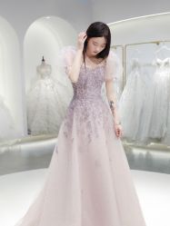 -洋洋婚纱品牌集合店