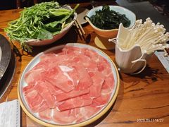 -东巴婆婆云南鱼豆花火锅(大东门店)