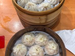 -莱莱小笼·乔艾