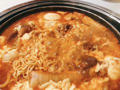 -三清洞摩西韩式年糕火锅(威高广场店)