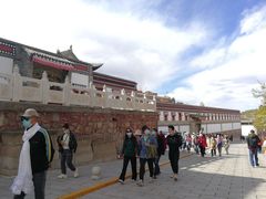 -塔尔寺游客服务中心