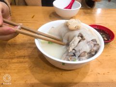 -雷祖芳老妈蹄花店