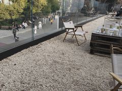 -J Create城市露营咖啡·简餐·宠物(上海动物园店)