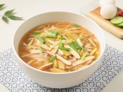 榨菜肉丝面-二扁私房面馆(崂山路店)