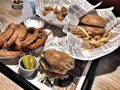 -The Habit Burger Grill 哈比特汉堡(复兴soho店)