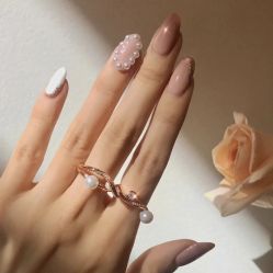 -悦指间美甲美睫