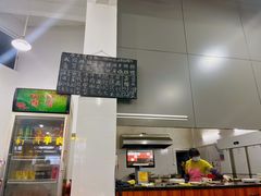 -容里煲仔饭(利丰北路店)