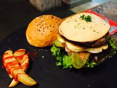 芝士汉堡-HIGH FIVE哈福手工汉堡(桂林路店)