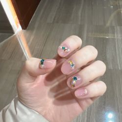 -米小兔美甲美睫