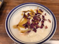 -云阿蛮云南生烫牛肉米线(奉贤路店)