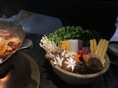 -湊湊火锅·茶憩(新中关购物中心店)