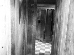 -吐斯廉屠杀博物馆