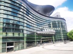 -上海跨国采购会展中心