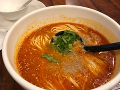四川担担面-翡翠拉面小笼包(岭南新天地店)
