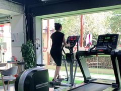 -征成健身连锁私教工作室(九公里店)