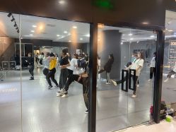 -5KM舞蹈街舞工作室