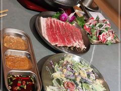 -围炉肉舍•炭烤活鳗•丹东海鲜烤肉(步行街店)