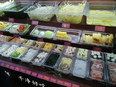 -小蛮椒麻辣烫·麻辣拌(青浦宝龙店)