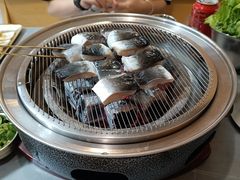 -围炉肉舍•炭烤活鳗•丹东海鲜烤肉(步行街店)