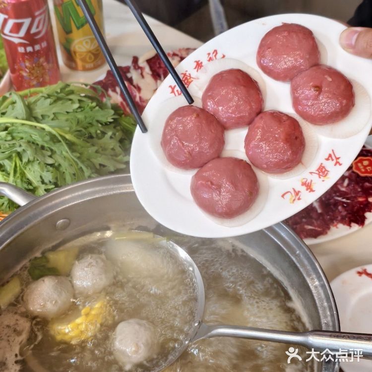 重生之五一在汕头雄盛李记牛肉火锅排队！