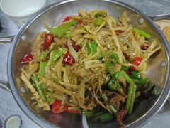黄喉酸辣笋-小民大排档(光谷店)