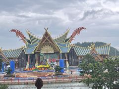 -七彩云南欢乐世界