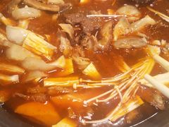 -霄汉牛三鲜湖北砂锅菜(万松园2店)