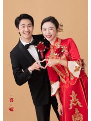 -雪中彩影婚纱摄影·微光艺术中心