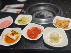 -木槿花韩式炭烤·熟成肉工坊(孙文东路店)