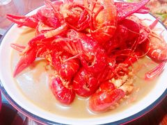 -虾弄弄海派小龙虾·牛羊蝎子火锅