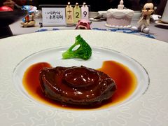 香草汁焗大连鲍鱼-新荣记(南京西路店)