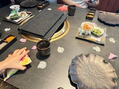-铭牛烧肉·和牛海鲜自助(高新月牙湖店)