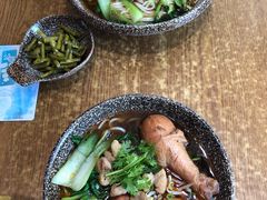 鸡腿-苗八碗米线