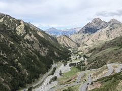 -天山神秘大峡谷