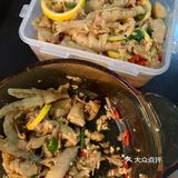 冰凉开胃的泰式酸辣鸡脚。