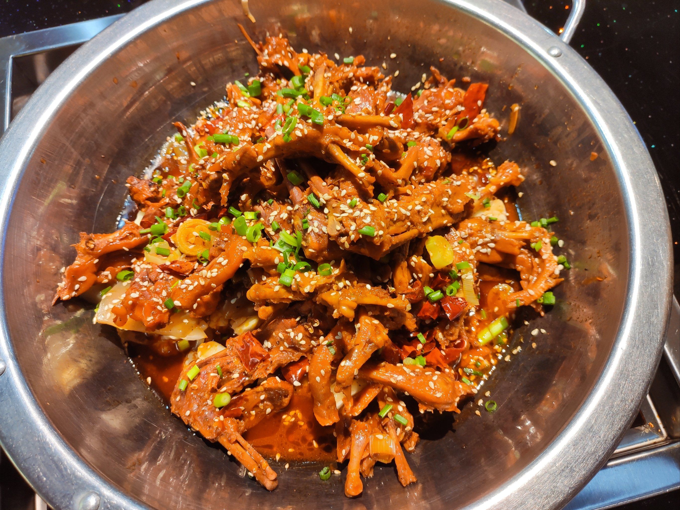 一般点鸭爪,鸭翅干锅,要微辣