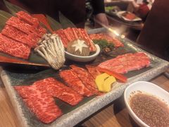 -炼火烤肉店