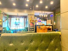 -愉肴麻辣香锅(中山路店)