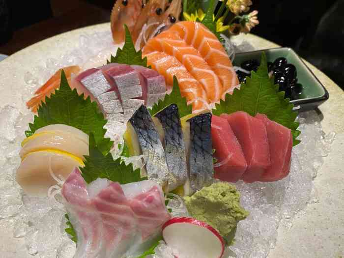 的人仰望天空的老鼠10月10日 13:38打分同事姐姐请客,她叫了好多刺身