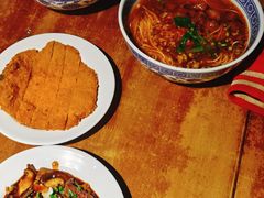 辣肉面-沪西老弄堂面馆(定西路店)