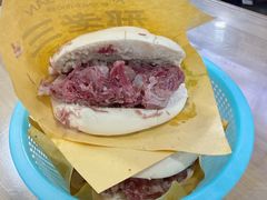 纯瘦腊牛肉夹馍-邢老三肉丸糊辣汤·非遗美食(西安总店)