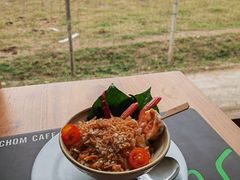 -Chom Cafe and Restaurant