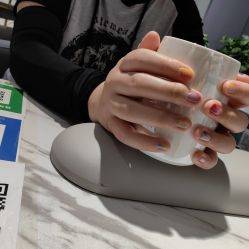 -丽心自助美甲美睫