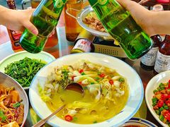 -川流不息·地道川菜·小龙虾(松东路店)