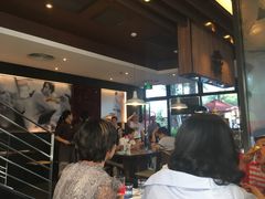 等位区-必胜客(新海上世界店)