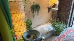 -威思丽高温瑜伽会馆